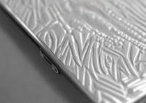 vivo怎么拆音盖，vivo手机后盖拆卸教程