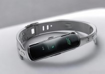 华为nova6运动手环怎么充电，手环充电正确方法是什