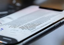 苹果手机突然耳机电流声音是怎么回事啊