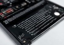 vivox9电池怎么打开？vivox9手机拆卸电池教程