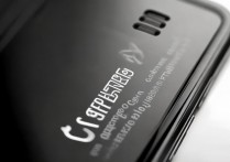 苹果5手机卡槽怎么打开，苹果5插卡孔在哪里