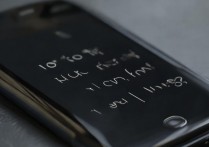 苹果手机一下黑屏了怎么办啊，苹果手机突然黑屏是什么原因