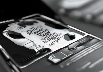 三星t800怎么把内存卡？三星t800插内存卡教程