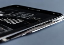 三星手机屏幕一边翘起怎么办?自己能修复吗?