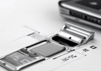 三星w999手机卡怎么放？三星w999插卡方法教程