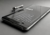 三星手机黑屏打不开机怎么办，手机突然黑屏是什么原因