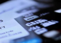 vivo手机如何呼叫人工智能助手？