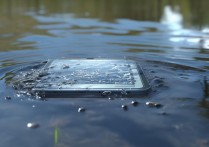 三星s8怎么可以下水，三星s8防水吗能放水里泡吗