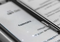 三星3818插手机卡怎么取出？手机卡槽打不开怎么办