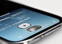 苹果4开机键按不动怎么开机？