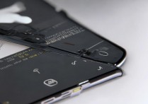 华为mate7后盖怎么打开，华为mate7后盖拆卸教程