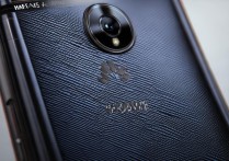 华为4x手机怎么开后盖