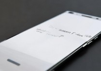 华为p10plus突然白屏怎么办？自己能修还是得送修？