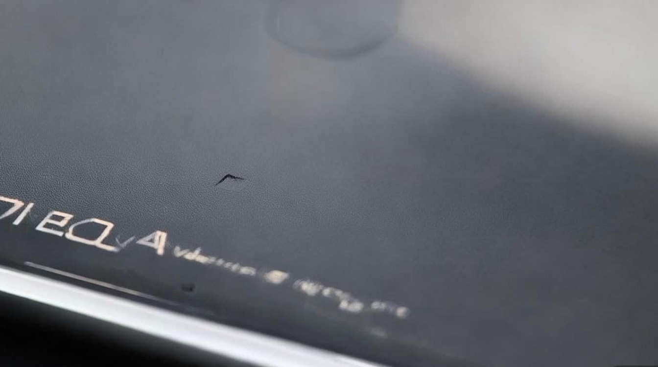 vivoy73手机壳后盖怎么卸？vivoy73后盖拆卸教程