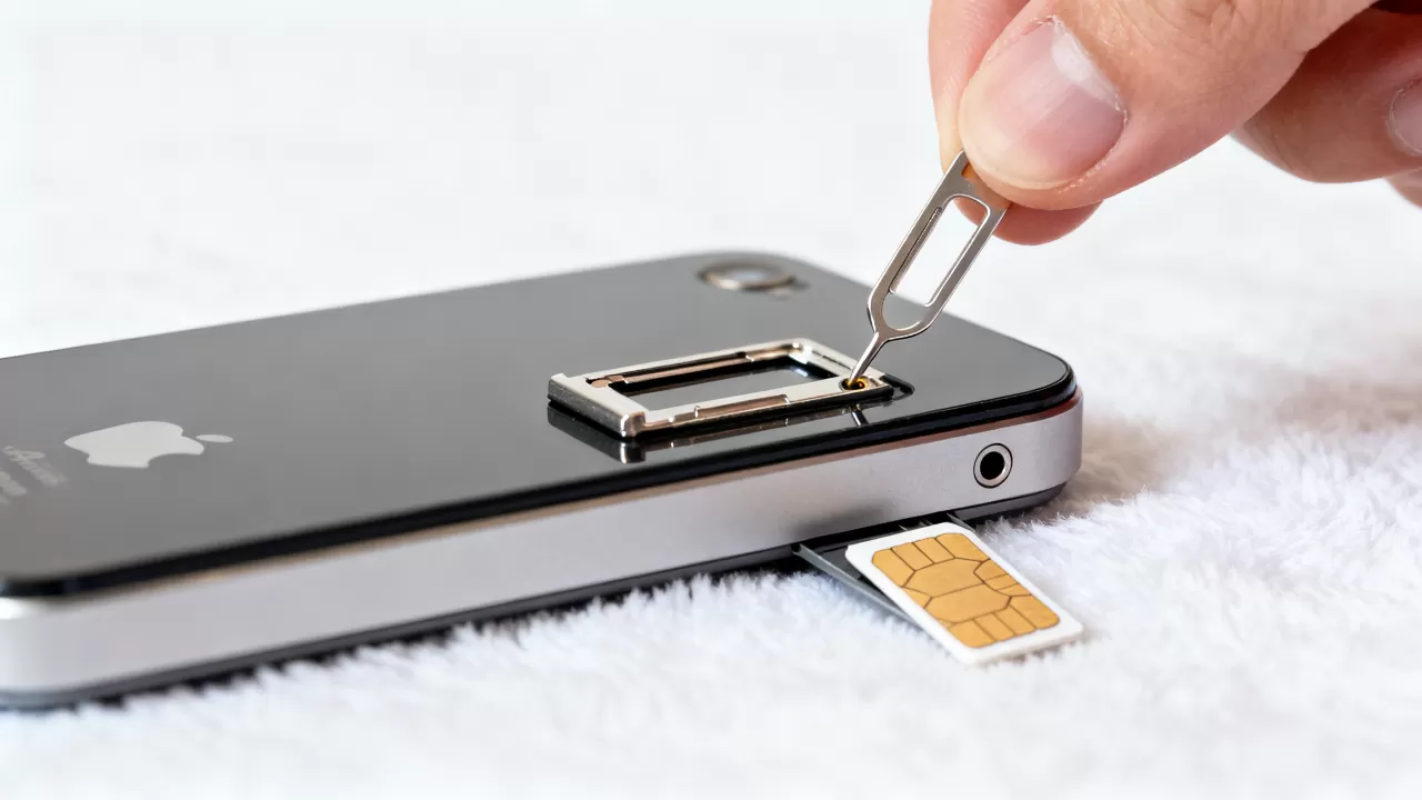 iphone4手机卡怎么装,iphone4手机卡槽位置图解 iphone4手机卡怎么装,iphone4手机卡槽位置图解