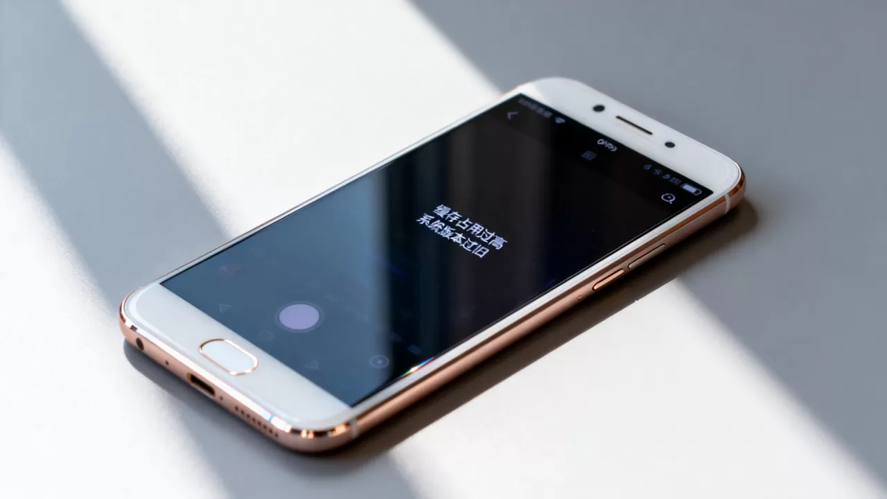 oppor9s拍照慢怎么办，oppo r9s拍照卡顿原因