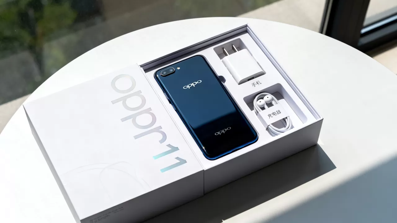 oppor11礼盒有什么,oppo r11礼盒包含哪些配件 oppor11礼盒有什么,oppo r11礼盒包含哪些配件