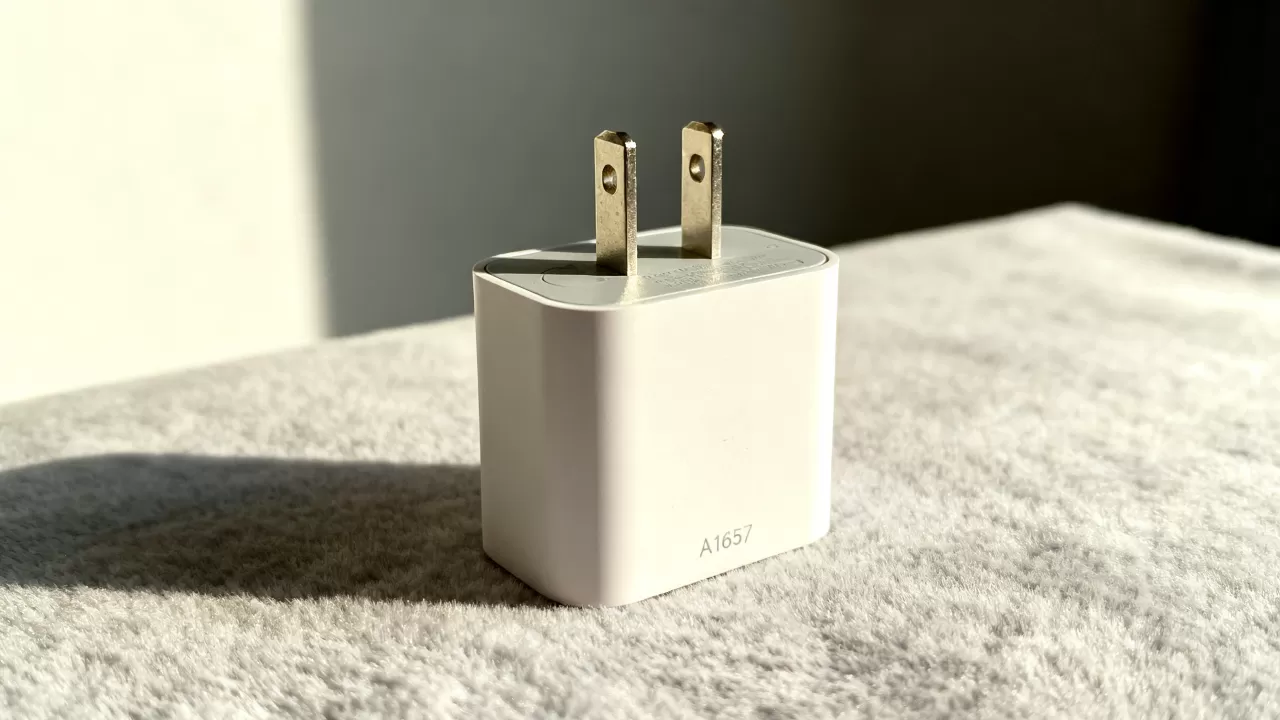 iphone7的充电器图片，苹果7手机充电头型号