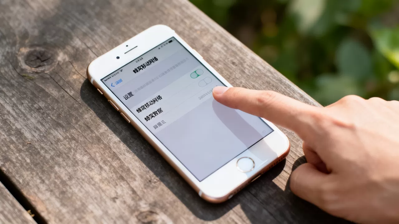 iphone6蜂窝数据设置不了，iphone6蜂窝数据怎么开启