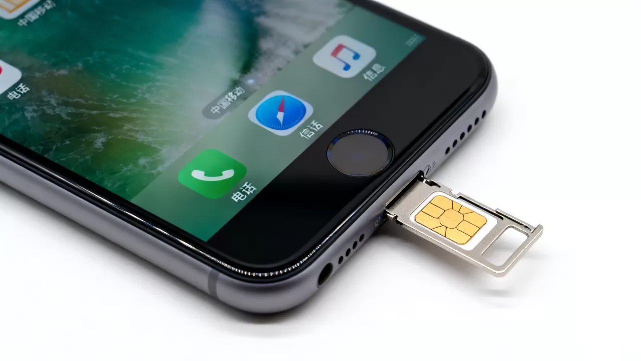 iphone 7 plus sim卡插哪里，iphone 7 plus sim卡槽位置