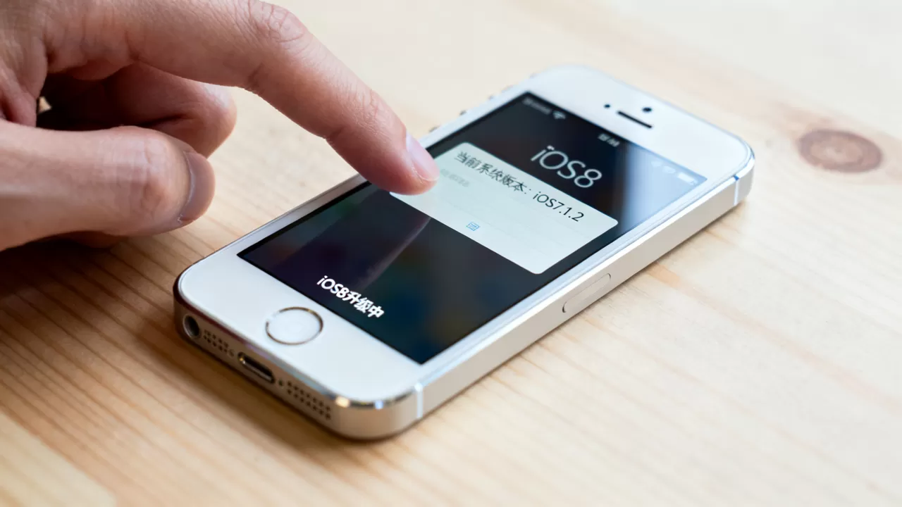 iphone5s升ios8会卡吗,iphone5s升级ios8 iphone5s升ios8会卡吗,iphone5s升级ios8